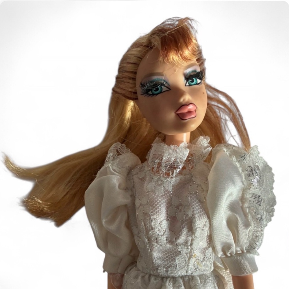 Bratz Fashion Doll in Bridal Gown - Vintage Style